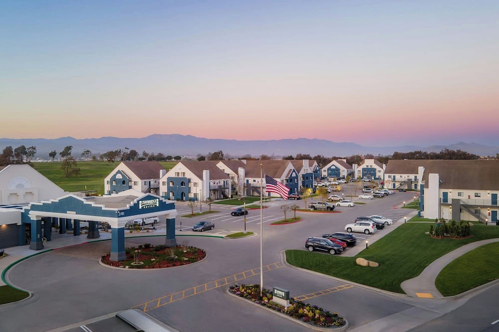 Staybridge Suites Oxnard River Ridge by IHG