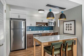 Room - Staybridge Suites Oxnard River Ridge by IHG (Oxnard)