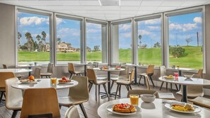 Breakfast area - Staybridge Suites Oxnard River Ridge by IHG (Oxnard)