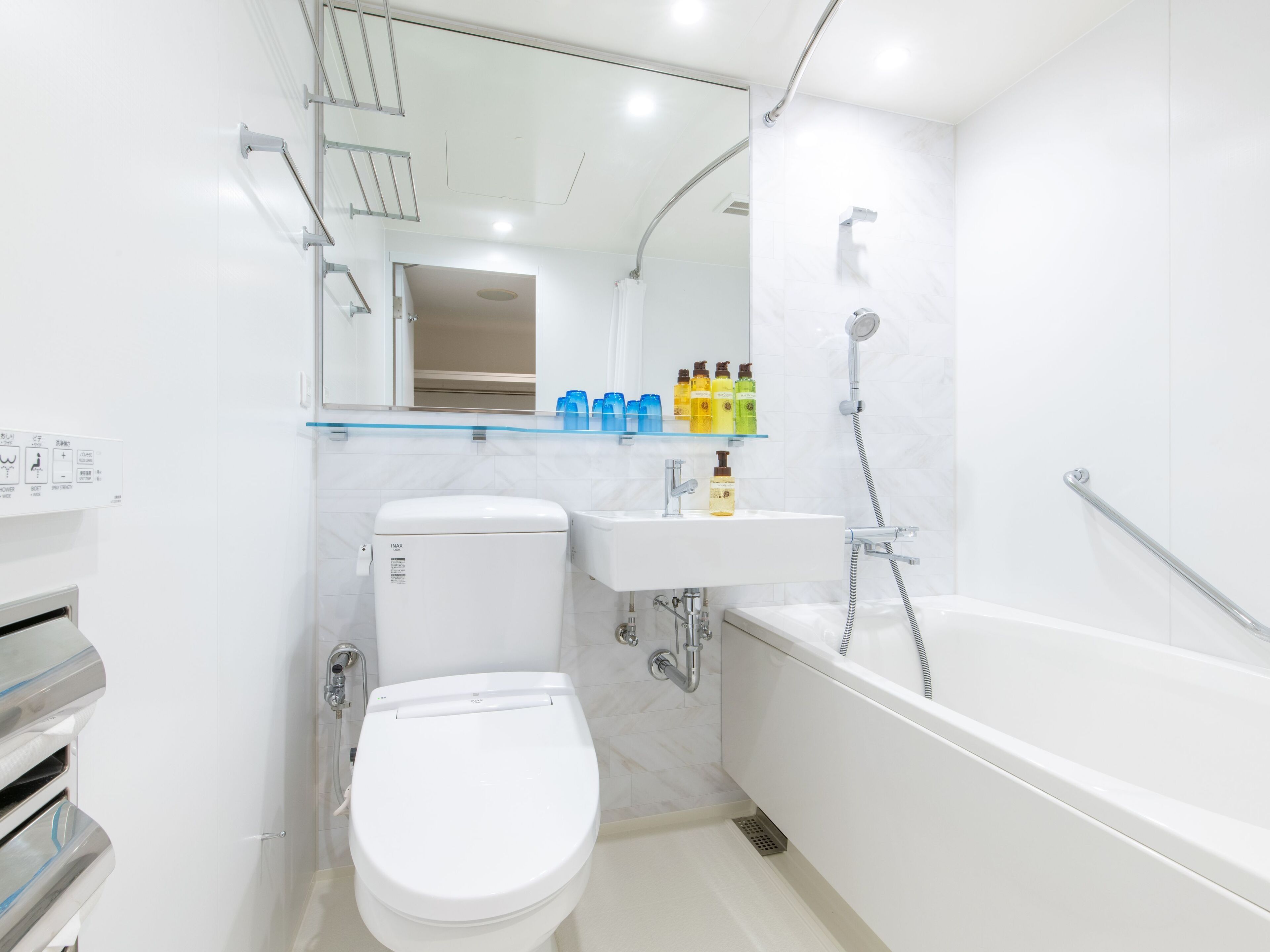 deep-soaking bathtub, free toiletries, hair dryer, slippers