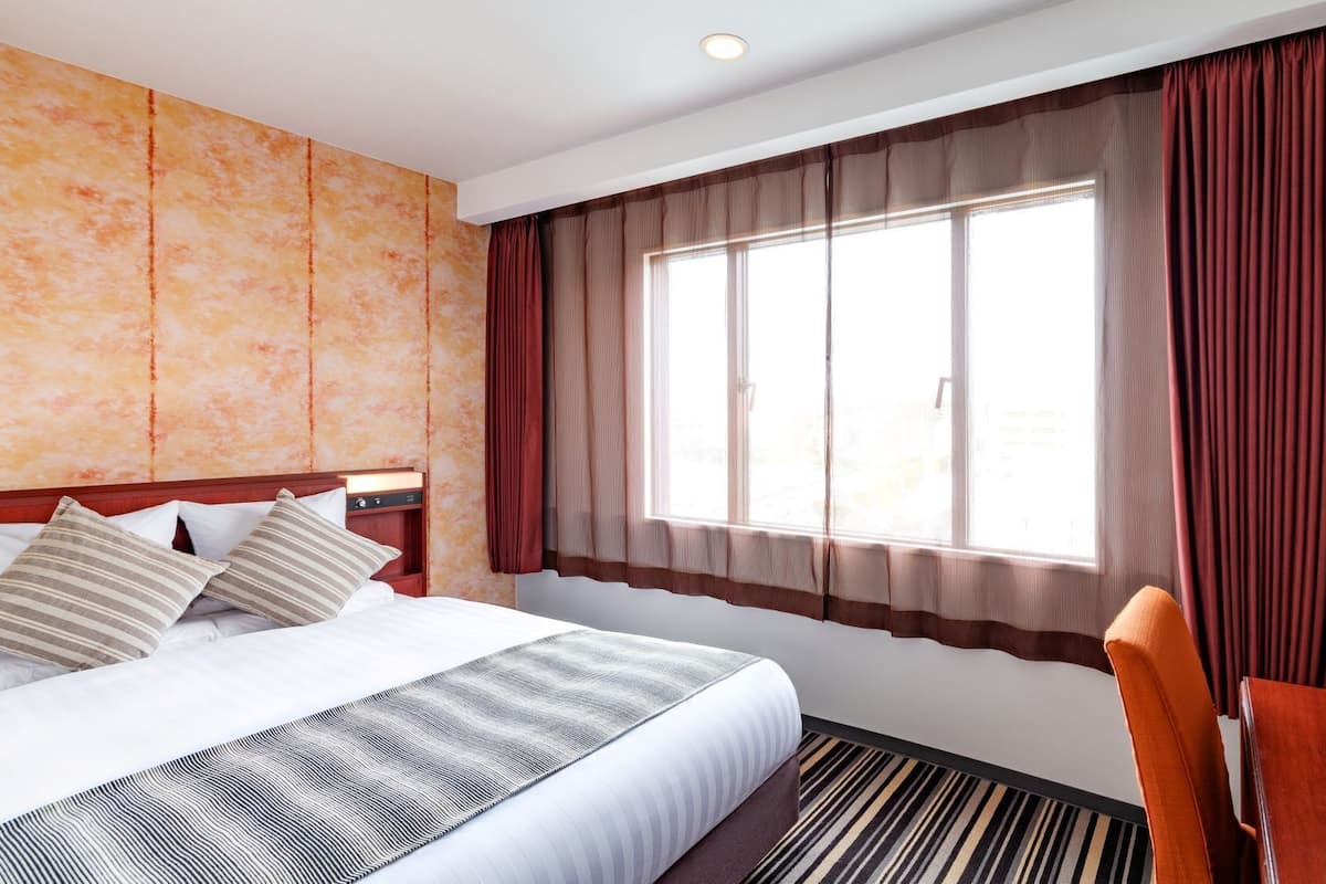 In-room safe, desk, blackout drapes, iron/ironing board (on request)