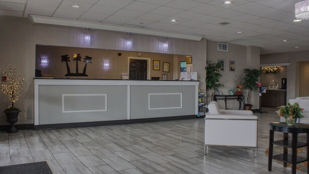 Reception - Winter Haven Gardens Inn (Winter Haven)