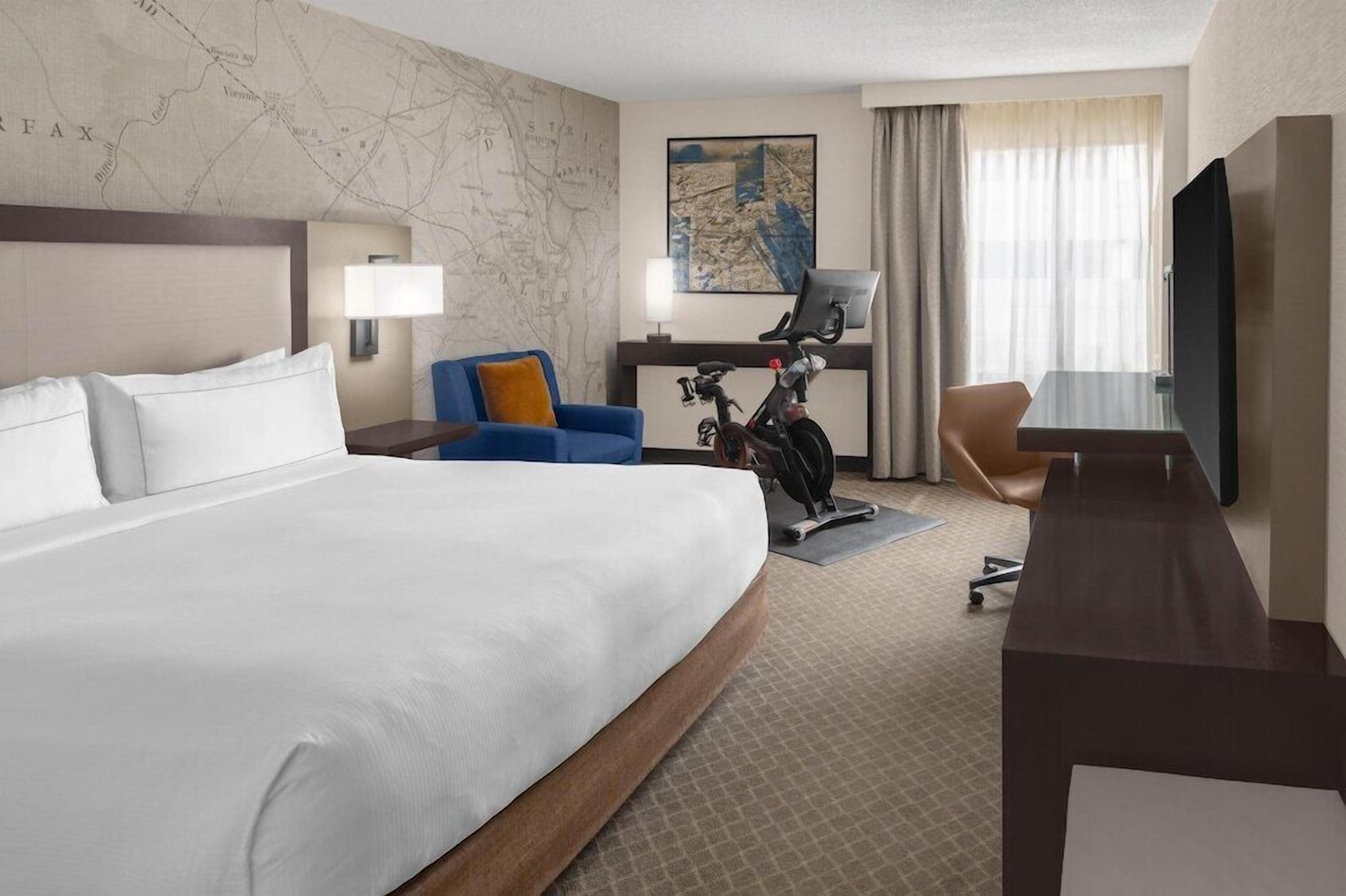 Premium bedding, minibar, in-room safe, desk