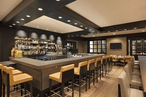 Bar (on property) - Hyatt Regency Birmingham-The Wynfrey Hotel (Birmingham)
