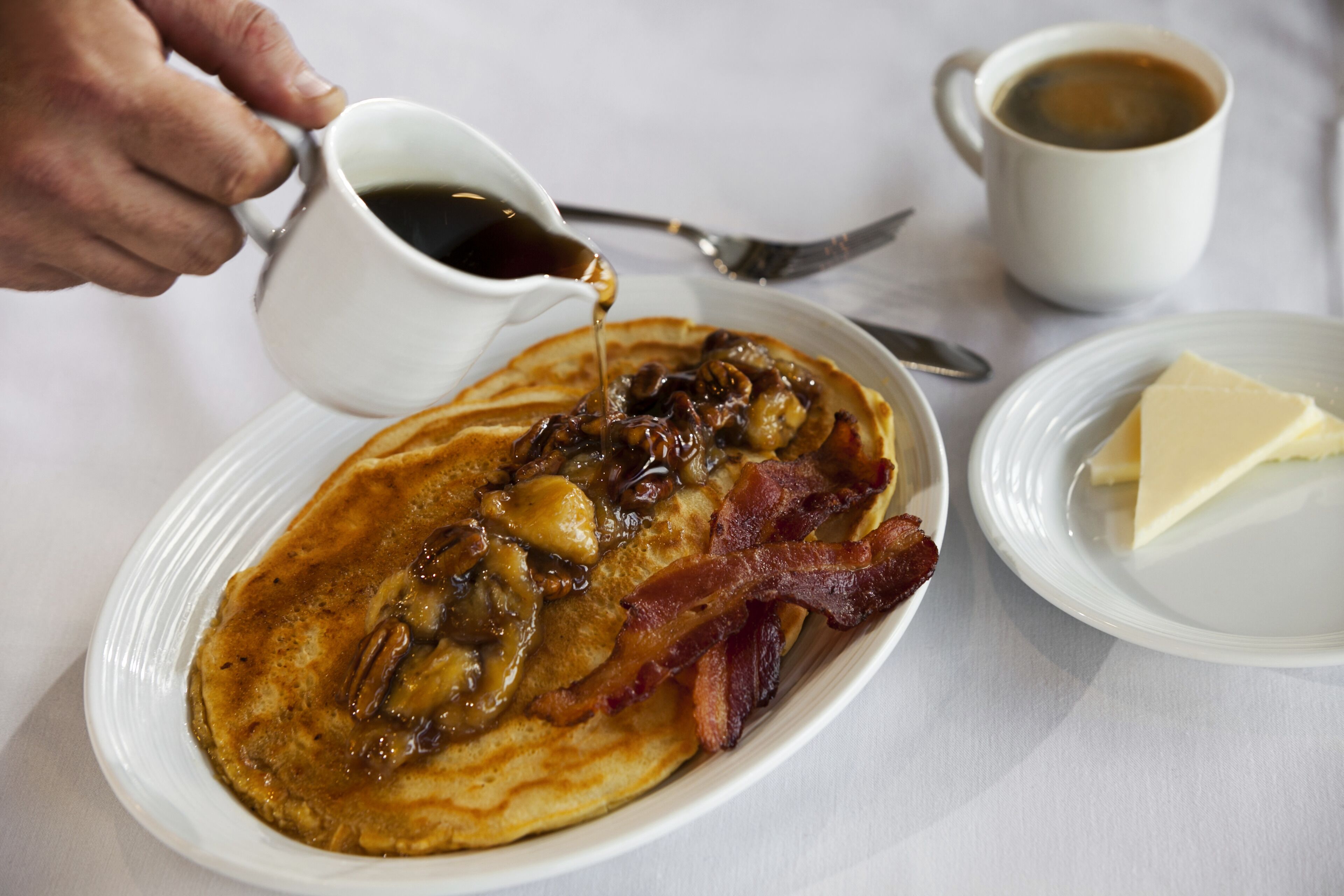 daily buffet breakfast for a fee