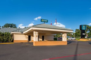 Exterior - Quality Inn & Suites Lufkin (Lufkin)