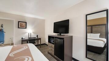 Desk, laptop workspace, iron/ironing board, free WiFi