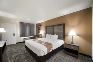 客房, 吸烟房 | 办公桌、笔记本电脑工作区、熨斗/熨衣板、免费 WiFi