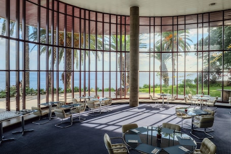 3 restaurants, breakfast served. Pestana Casino Park Ocean and SPA Hotel