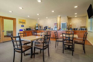 Free daily on-the-go breakfast  - Days Inn by Wyndham Evansdale Waterloo (Evansdale)