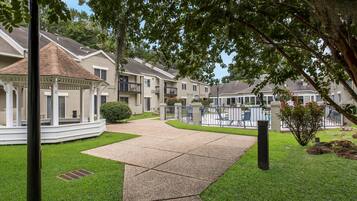 Seasonal outdoor pool, pool umbrellas, sun loungers