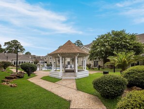 Seasonal outdoor pool, pool umbrellas, sun loungers