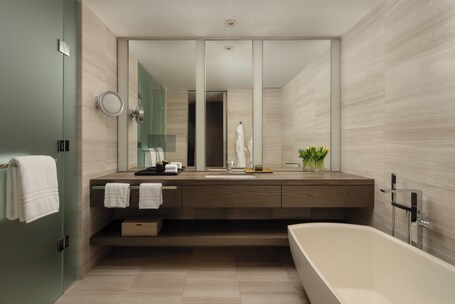 Four Seasons Hotel Toronto - Image 87