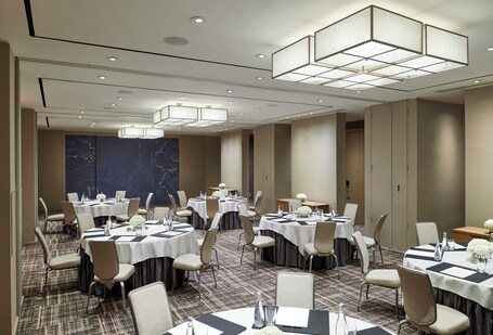 Four Seasons Hotel Toronto - Image 69