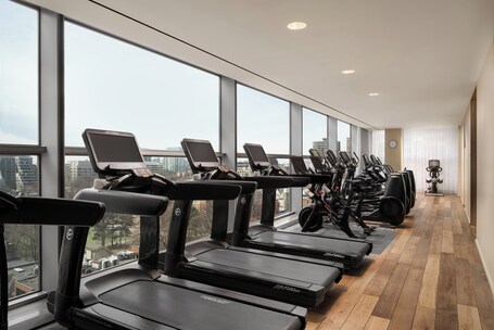 Four Seasons Hotel Toronto - Image 8