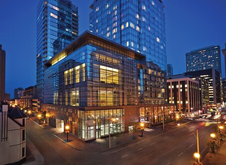 Four Seasons Hotel Toronto - Image 1
