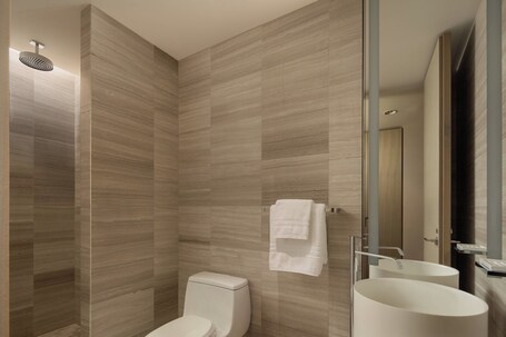 Four Seasons Hotel Toronto - Image 28