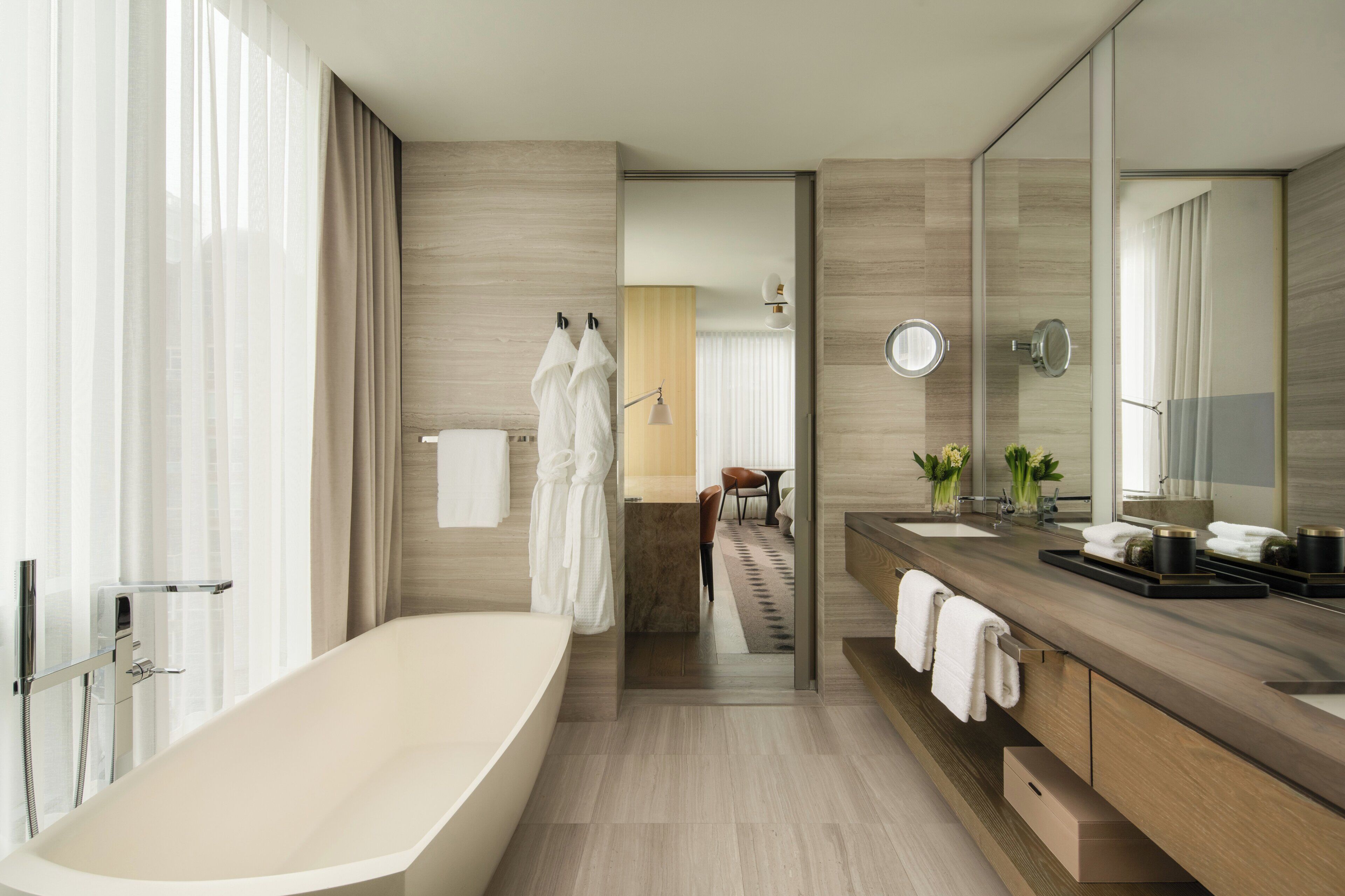 Photo - Four Seasons Hotel Toronto
