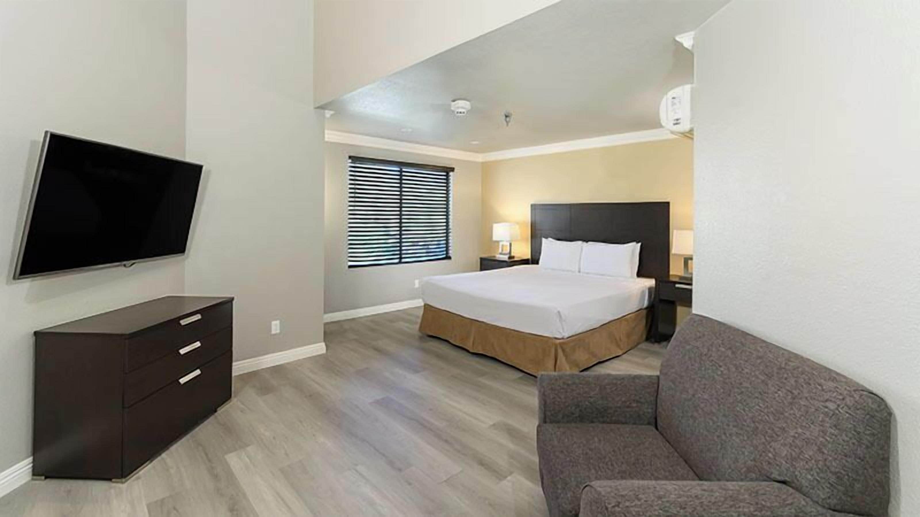 Photo - Alexis Park All Suite Resort