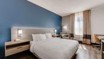 Room, 1 King Bed, Accessible, Non Smoking | In-room safe, desk, blackout drapes, iron/ironing board