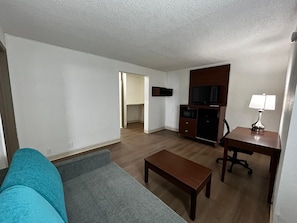 Suite, 1 King Bed with Sofa bed, Non Smoking | Free cots/infant beds, free WiFi, bed sheets, alarm clocks