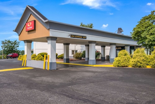 Econo Lodge Inn & Suites Chambersburg Central