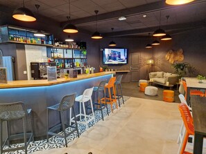 Bar (on property) - ibis Rambouillet (Rambouillet)
