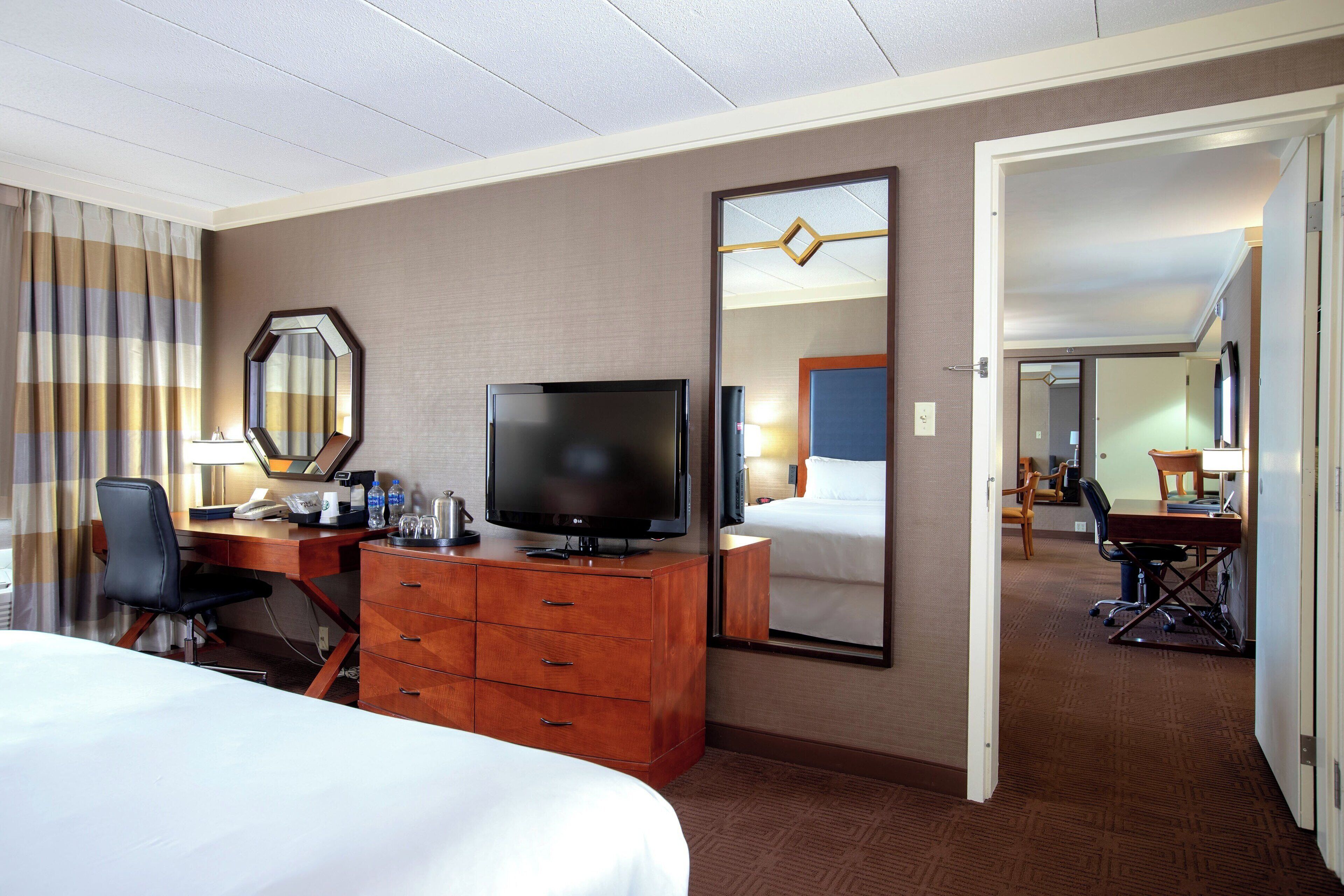 Suite, 1 Double Bed | Pillowtop beds, in-room safe, desk, blackout drapes