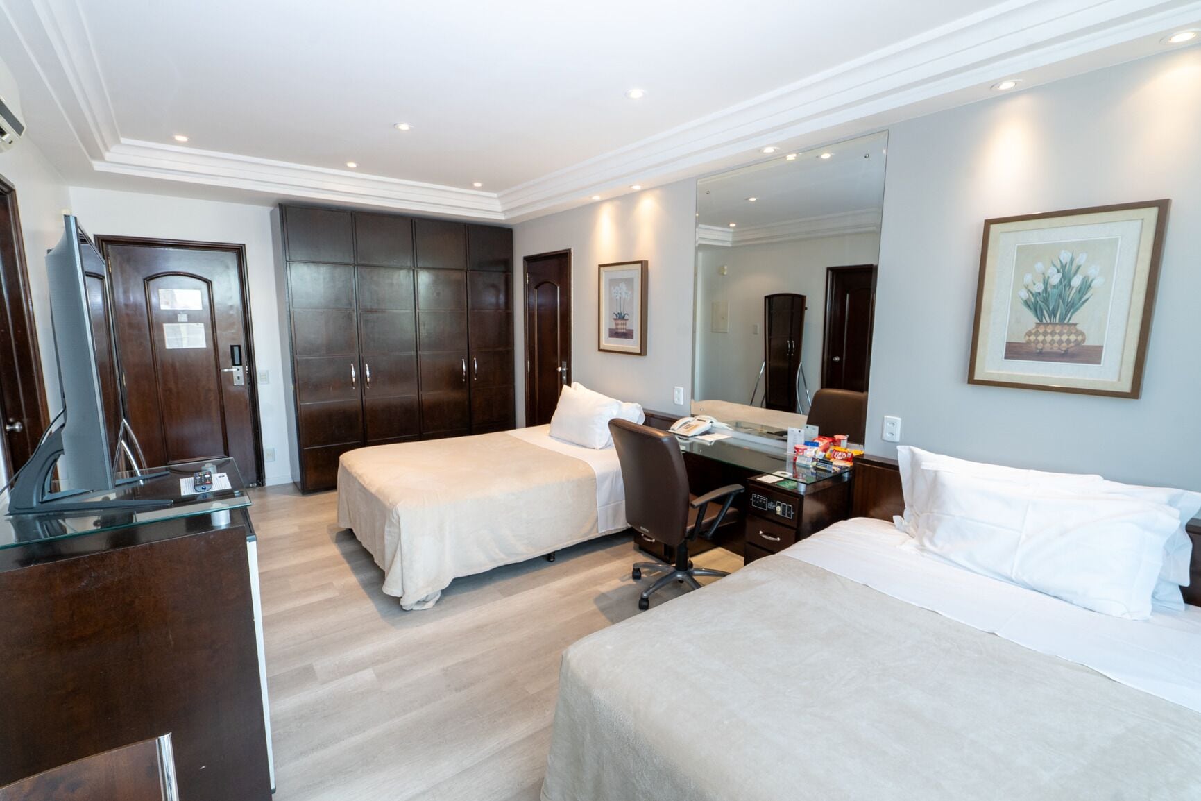 Chambre Simple Supérieure, 2 lits une place | Minibar, coffres-forts dans les chambres, bureau, Wi-Fi gratuit