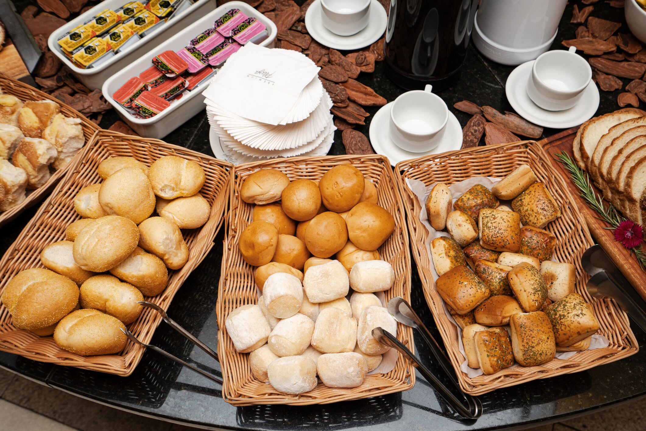 daily buffet breakfast (brl 45 per person)