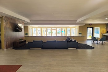 Endeavor Inn & Suites, Trademark Collection by Wyndham