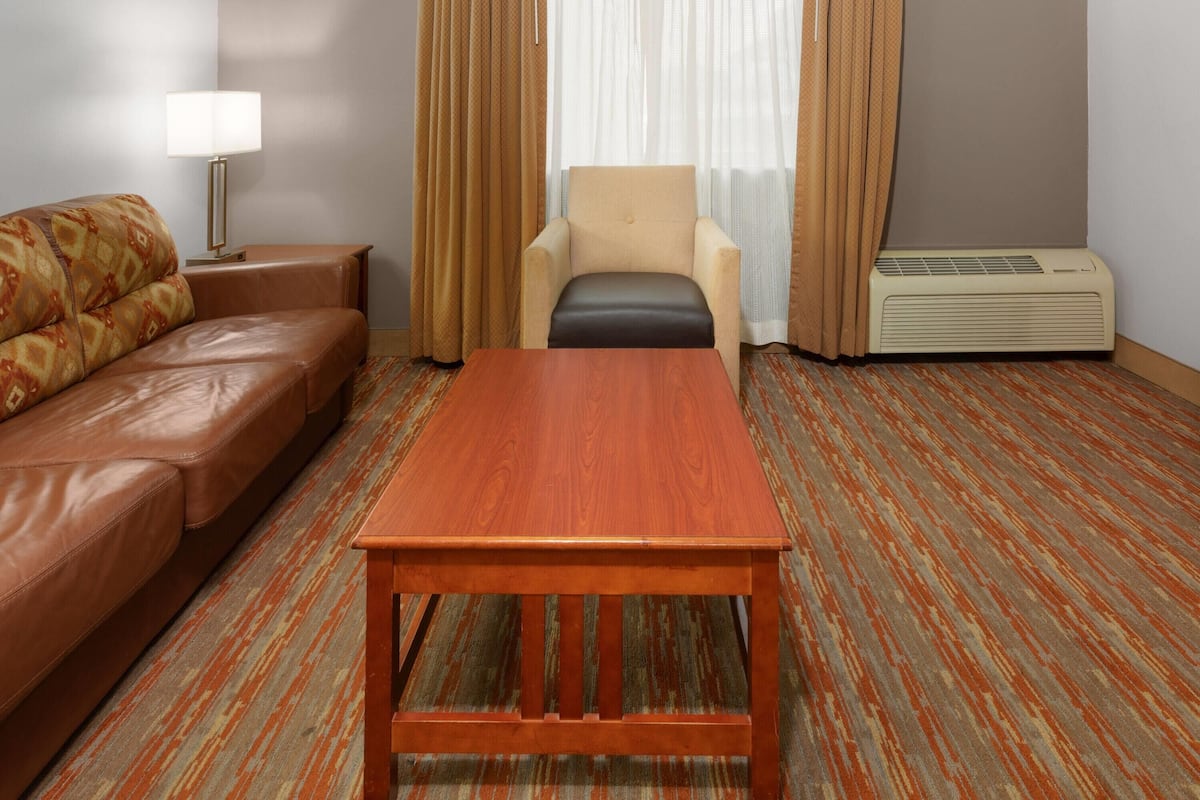 Suite, 1 King Bed, Non Smoking (Second Floor) | In-room safe, desk, blackout drapes, iron/ironing board