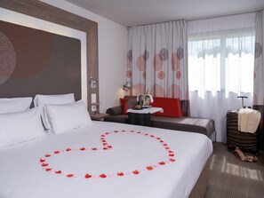 Executive Room, 1 Double Bed with Sofa bed (and sofa)