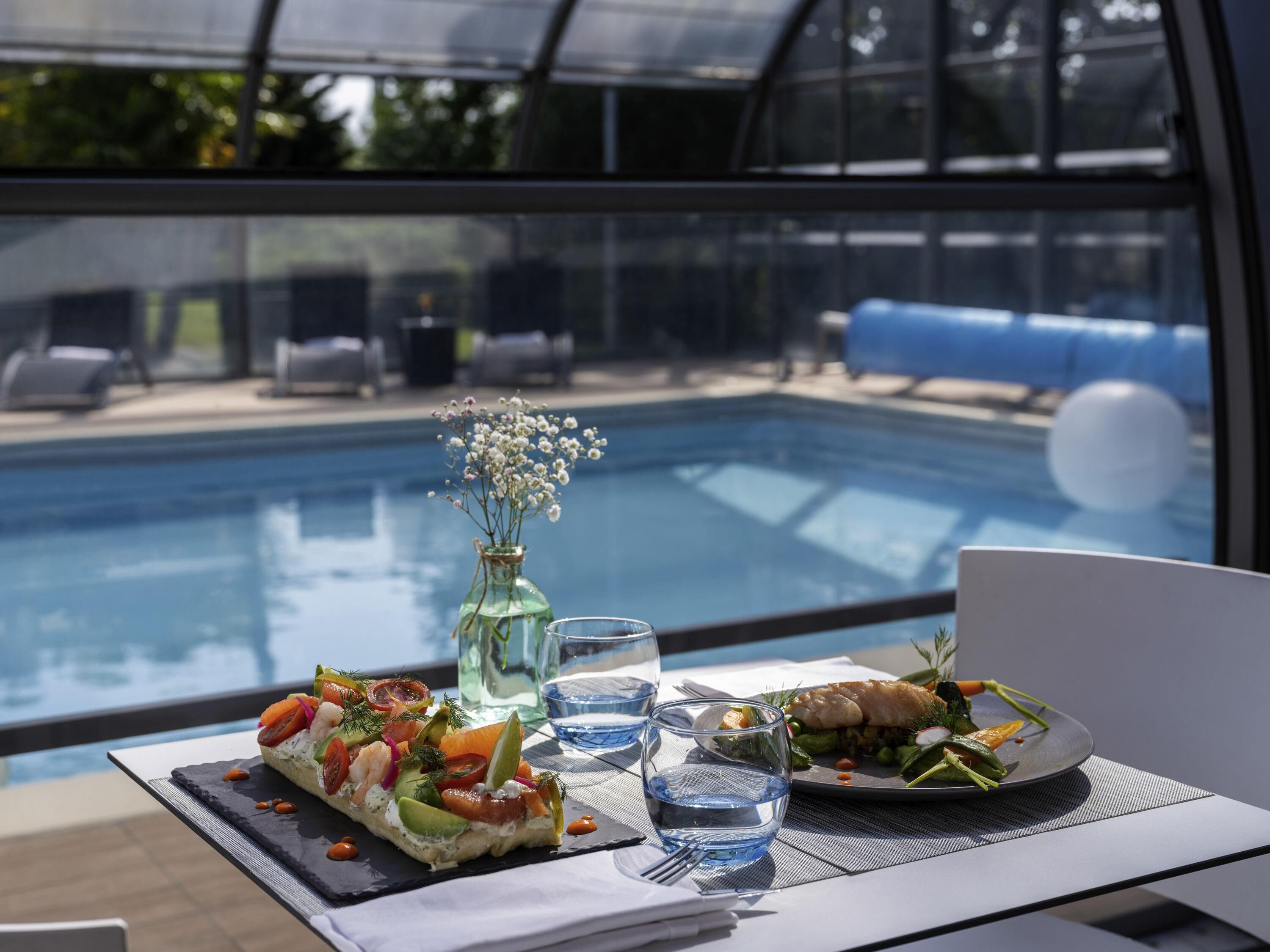 breakfast, lunch, dinner served; french cuisine