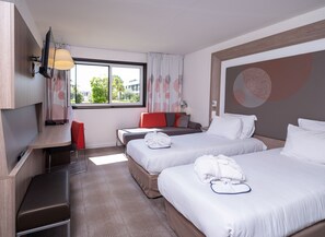 Executive Room, 1 Double Bed with Sofa bed (and sofa)