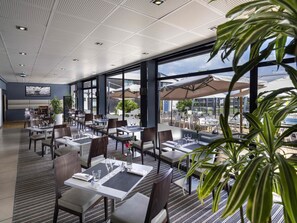 Breakfast, lunch, dinner served; French cuisine