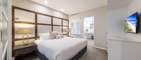 Sengetøy av topp kvalitet, safe på rommet og skrivebord for bærbar PC