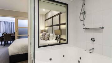 Premium bedding, in-room safe, laptop workspace, iron/ironing board