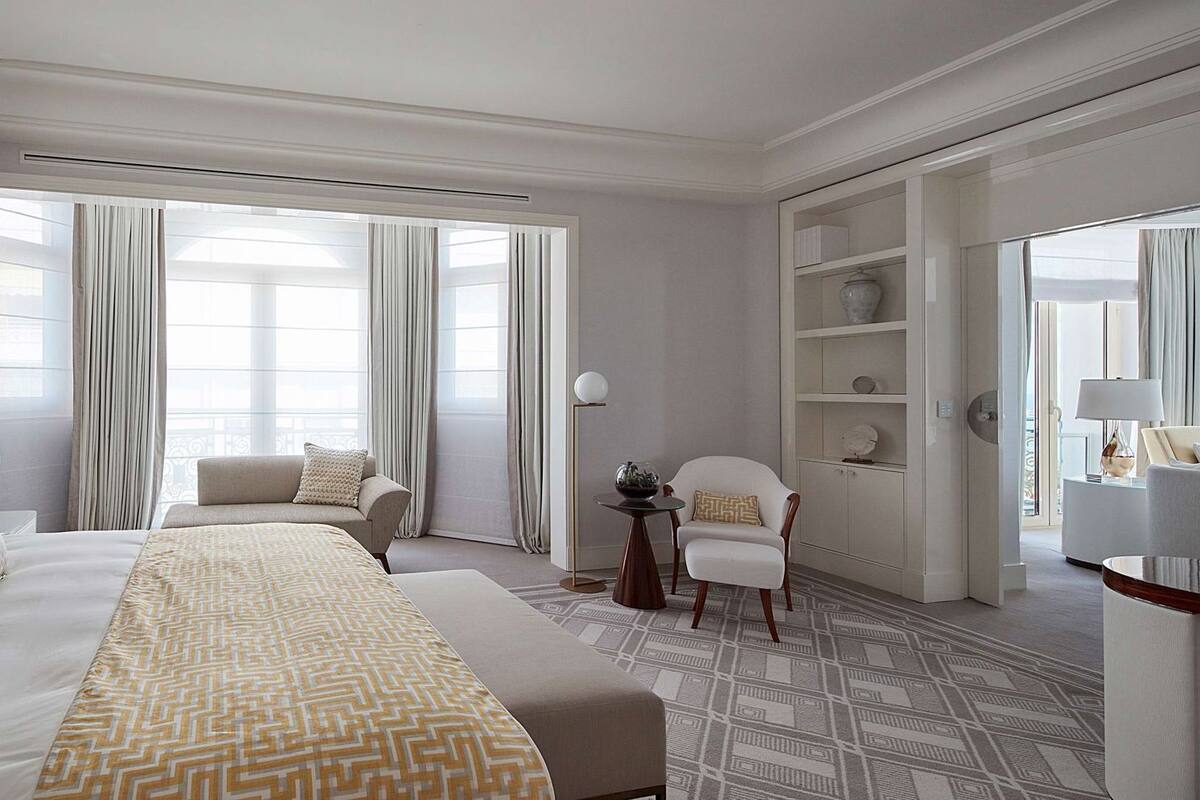 Hypo-allergenic bedding, minibar, in-room safe, individually decorated