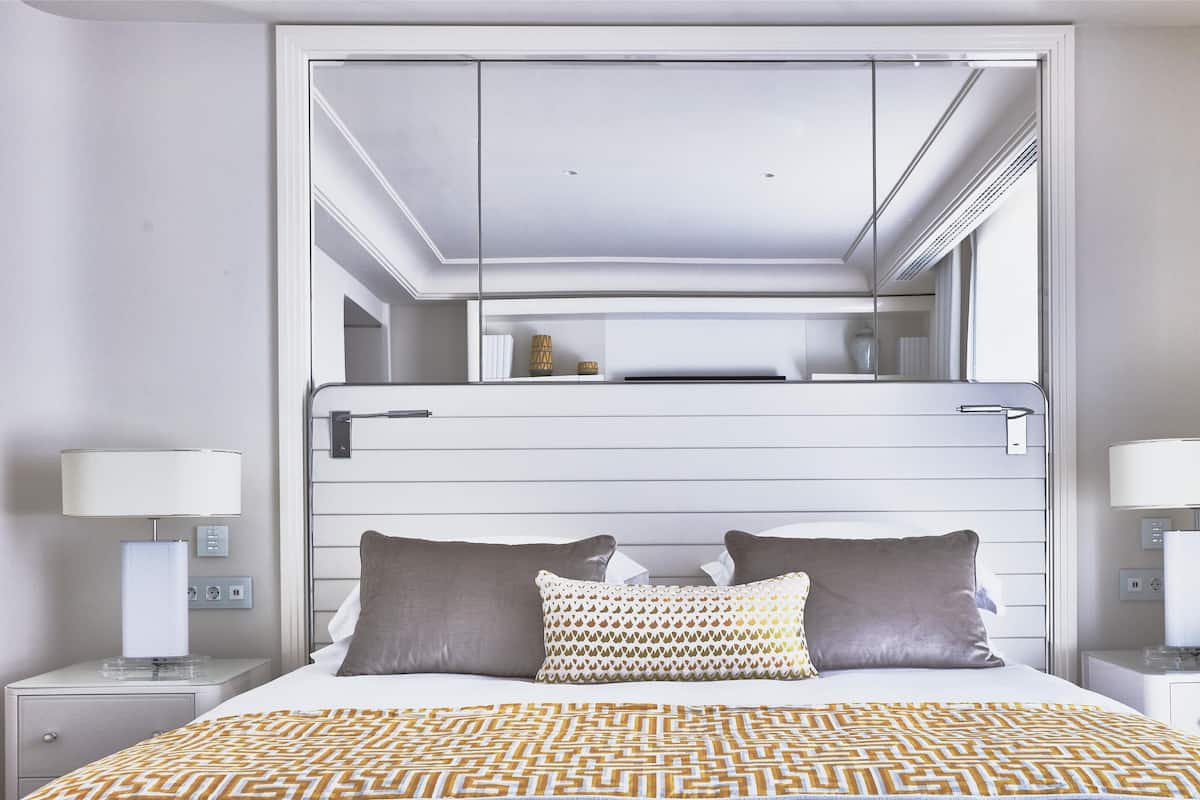 Hypo-allergenic bedding, minibar, in-room safe, individually decorated