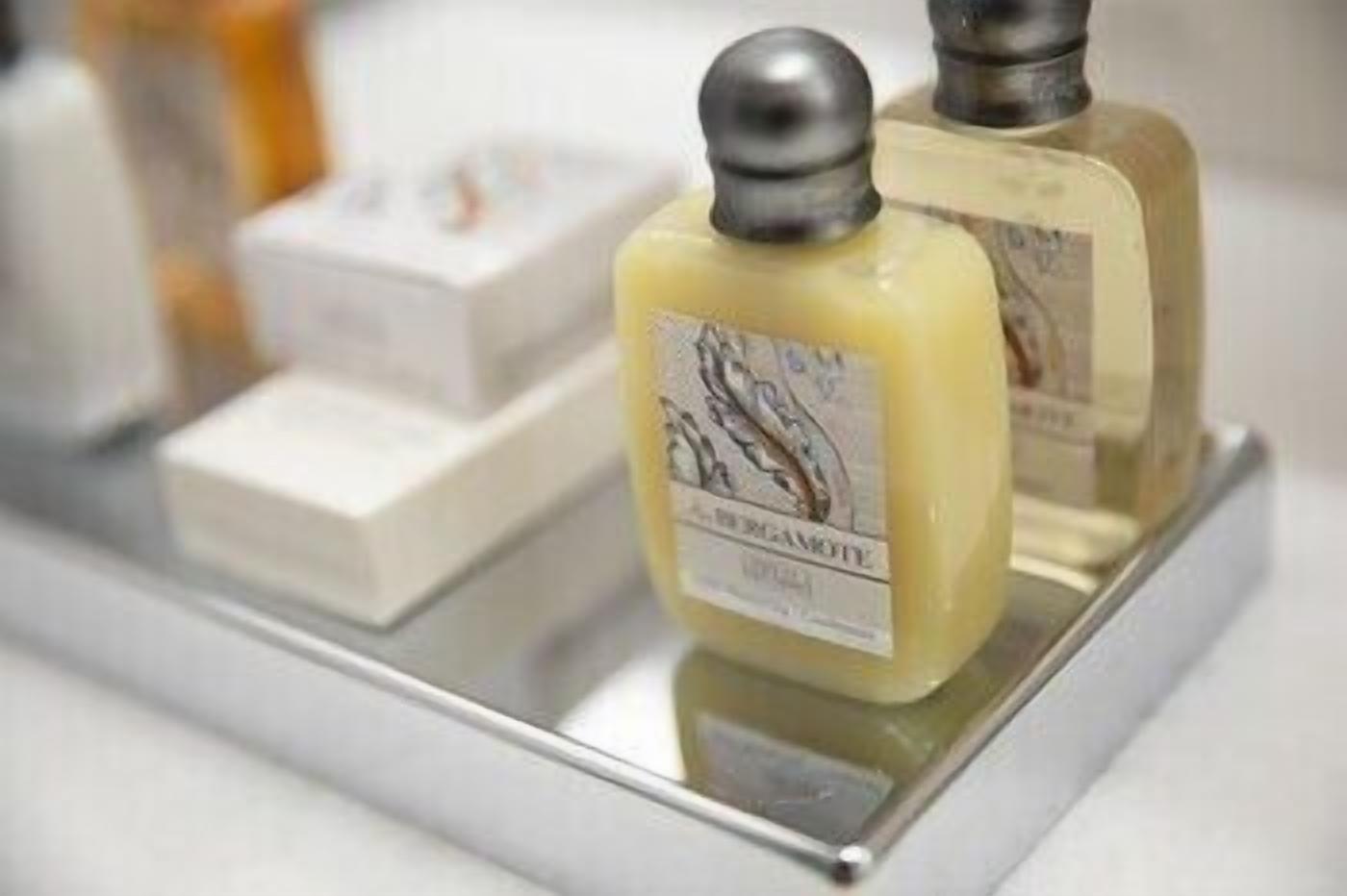 Bathroom amenities