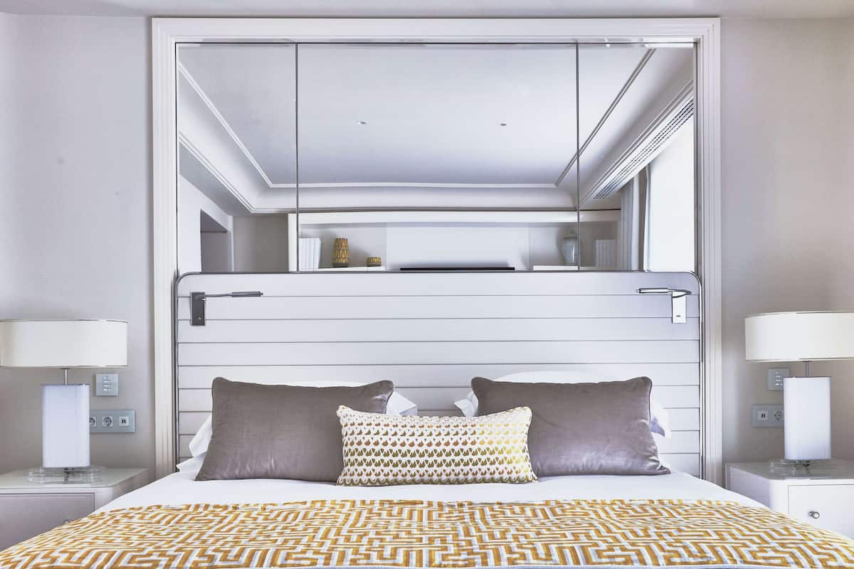 Hypo-allergenic bedding, minibar, in-room safe, individually decorated