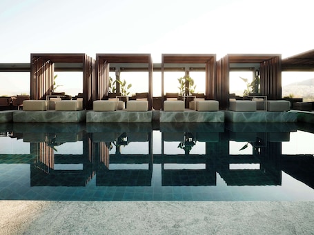 Seasonal outdoor pool, pool umbrellas, sun loungers