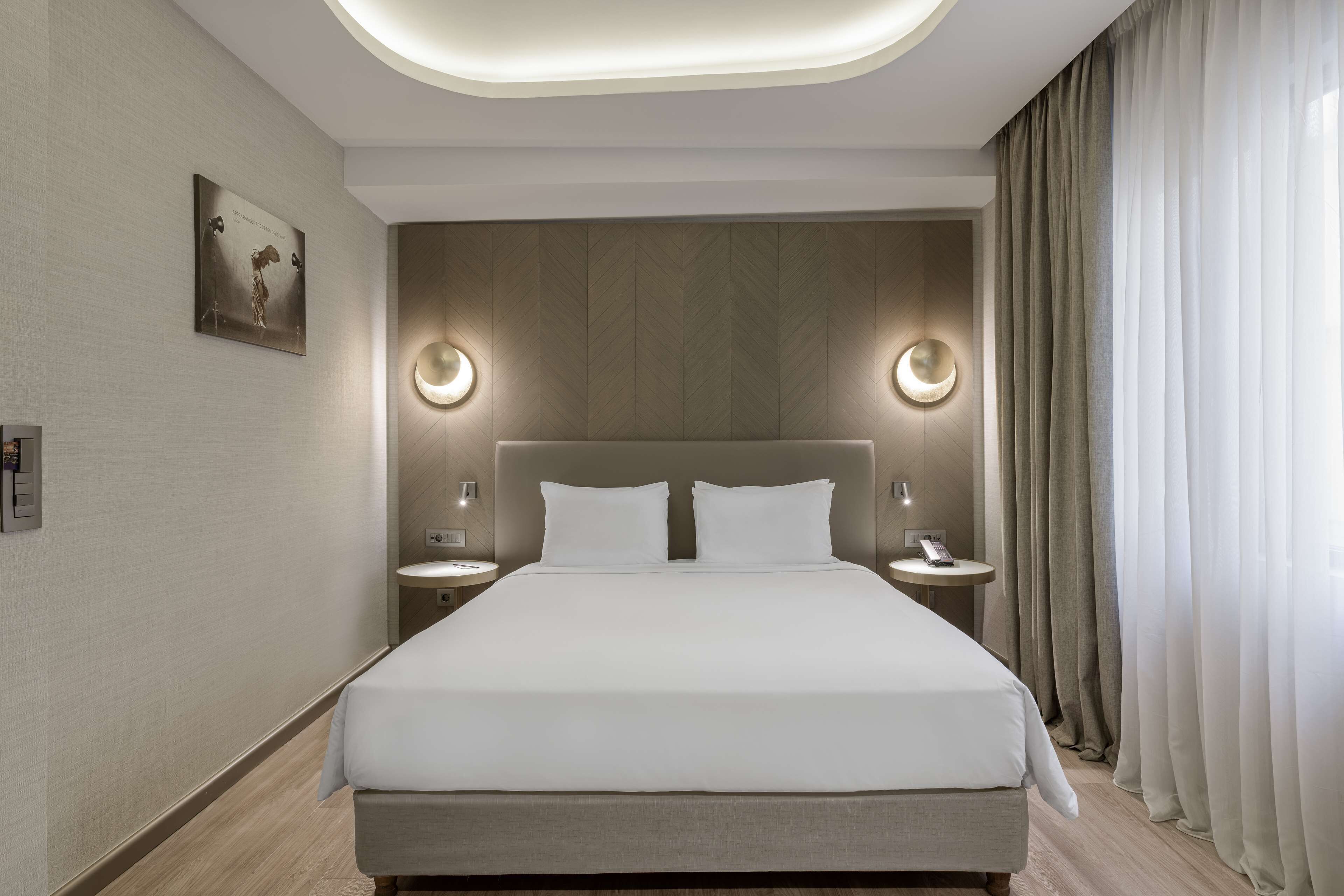 Standard Room | Premium bedding, minibar, in-room safe, individually furnished