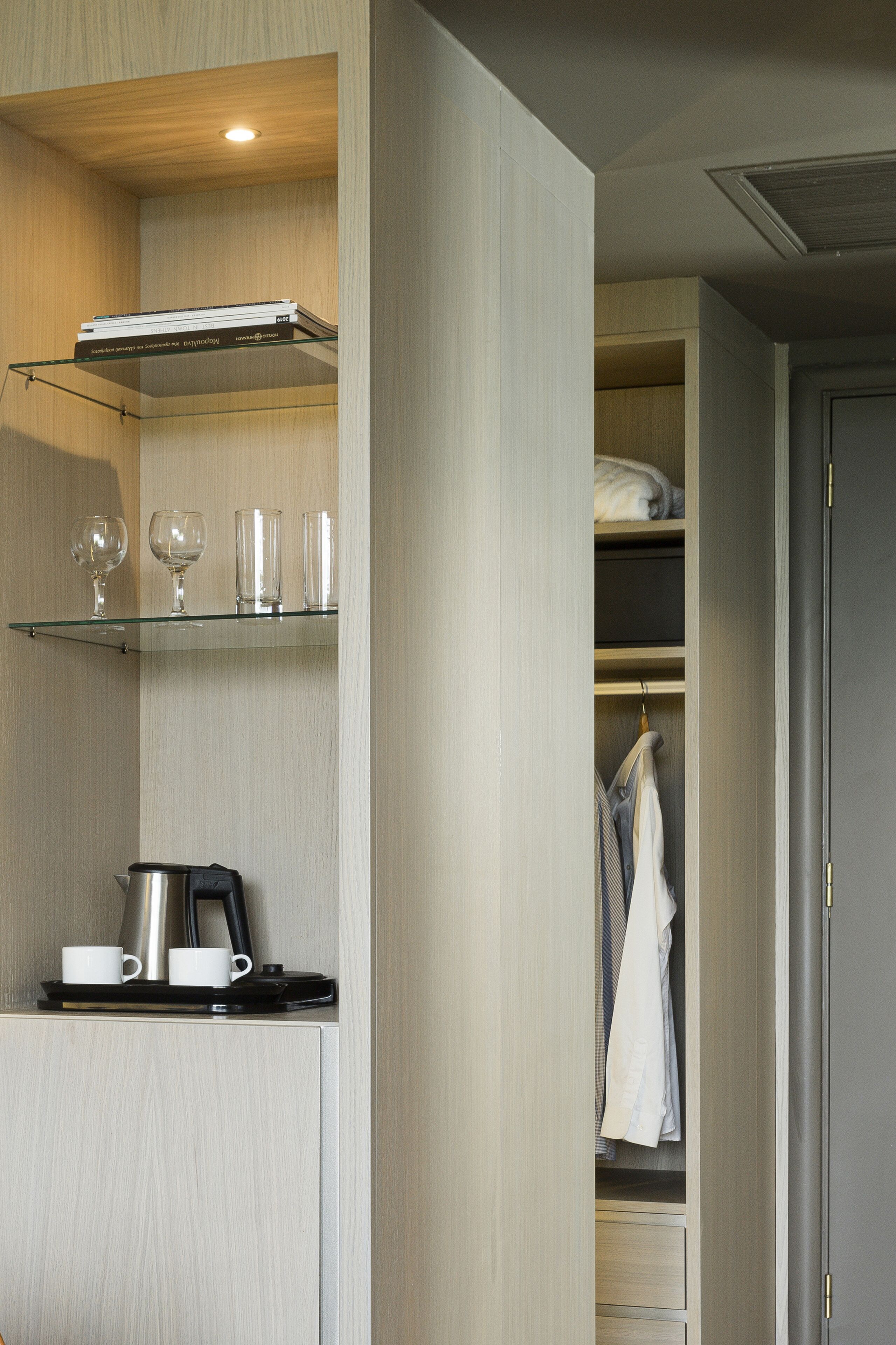 premium room | coffee and/or coffee maker