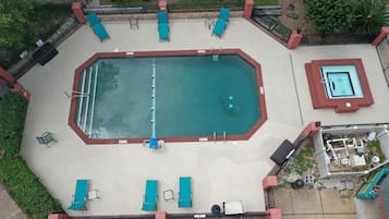 Outdoor pool, pool umbrellas, sun loungers