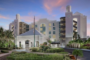Hotel Exterior at Embassy Suites by Hilton Orlando Lake Buena Vista Resort