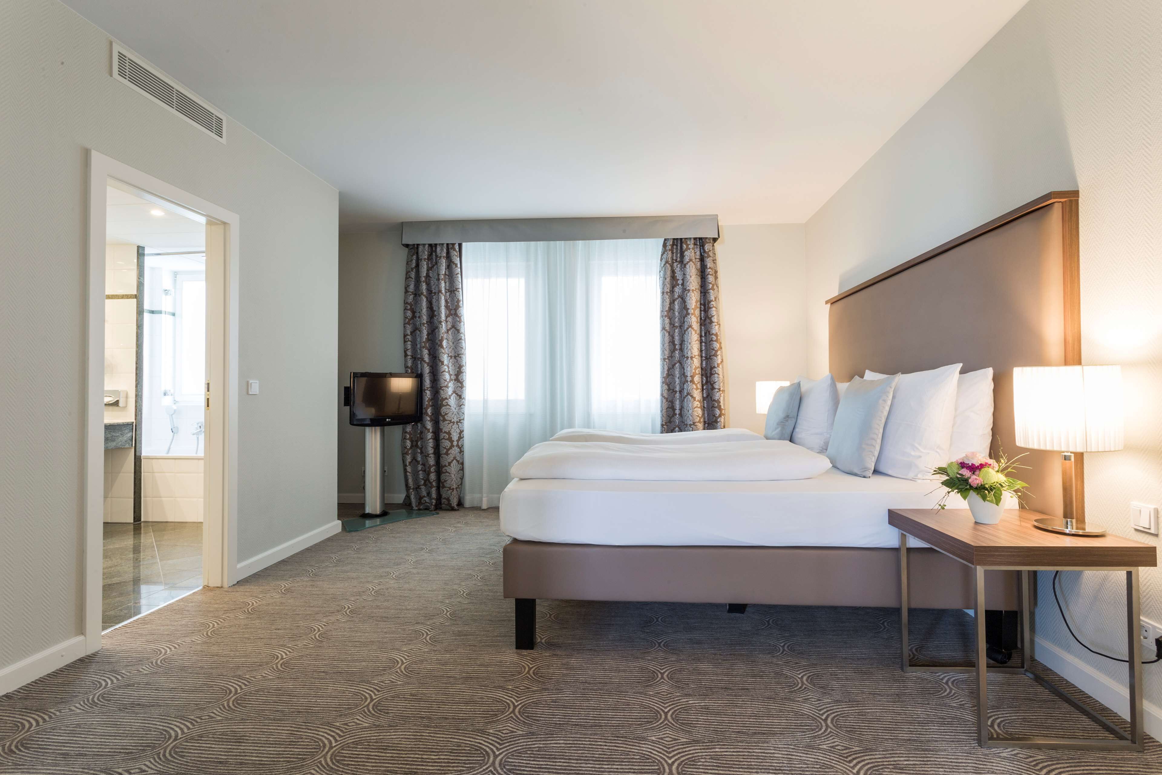 Hypo-allergenic bedding, in-room safe, soundproofing, iron/ironing board