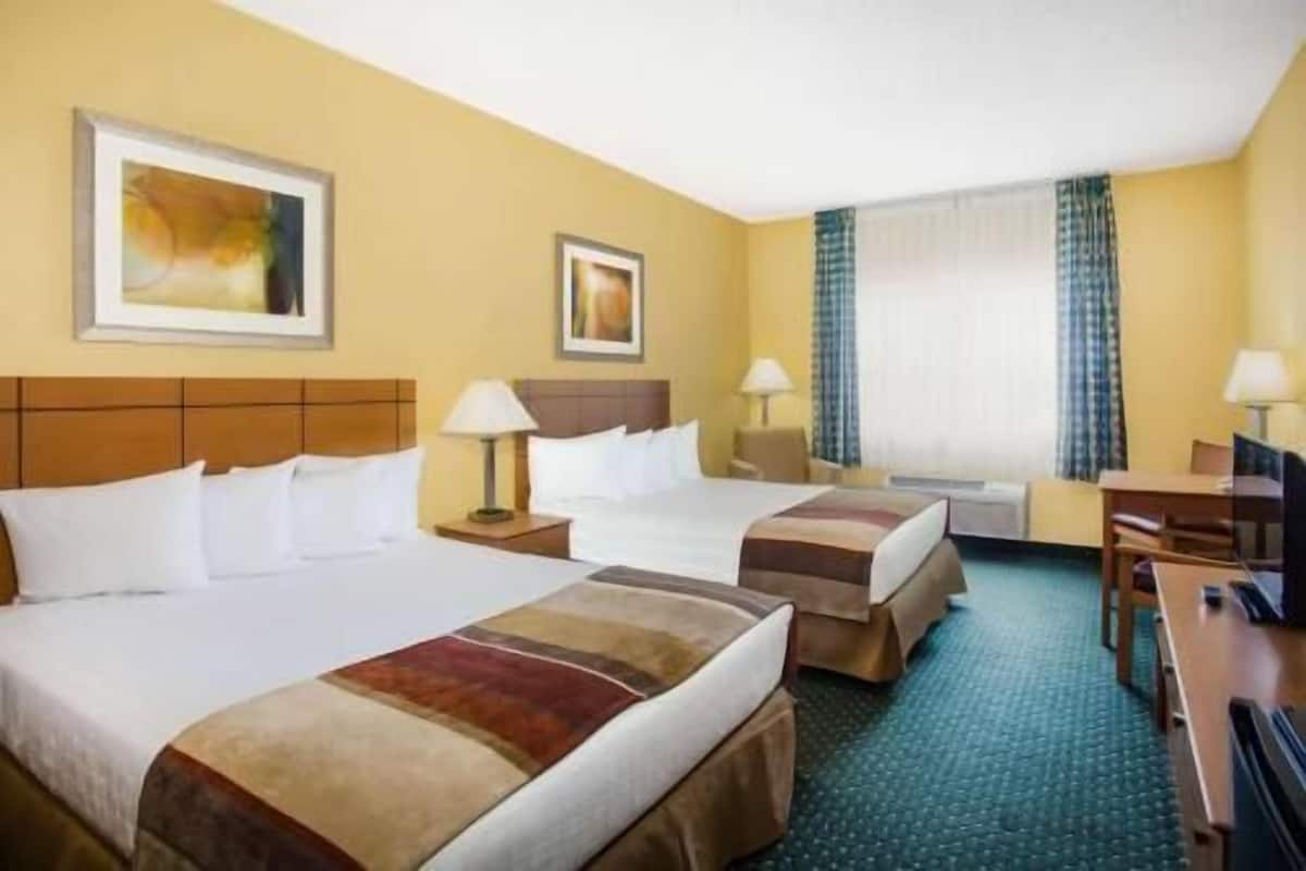 In-room safe, desk, laptop workspace, blackout drapes