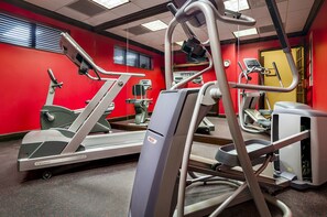 Work out in style with a variety of exercise machines, including a FlexDeck Shock Absorption System and a multi-functional elliptical.